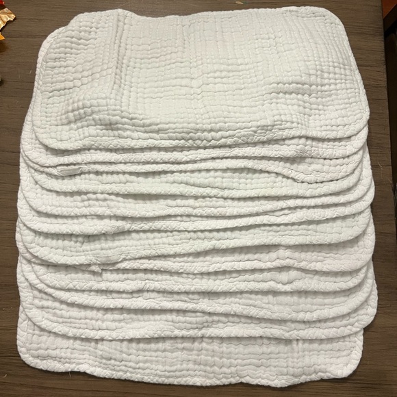 24 Muslin Burp Cloths - Picture 2 of 2